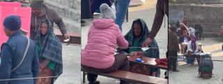 घुँडा र हातको भरमा मतदान केन्द्र : लोकतन्त्रप्रतिको अद्भुत आस्था